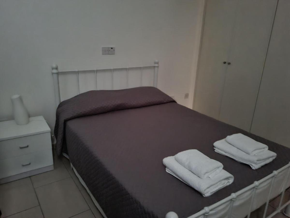 Cosy One Bedroom Apartment In Pafos ภายนอก รูปภาพ